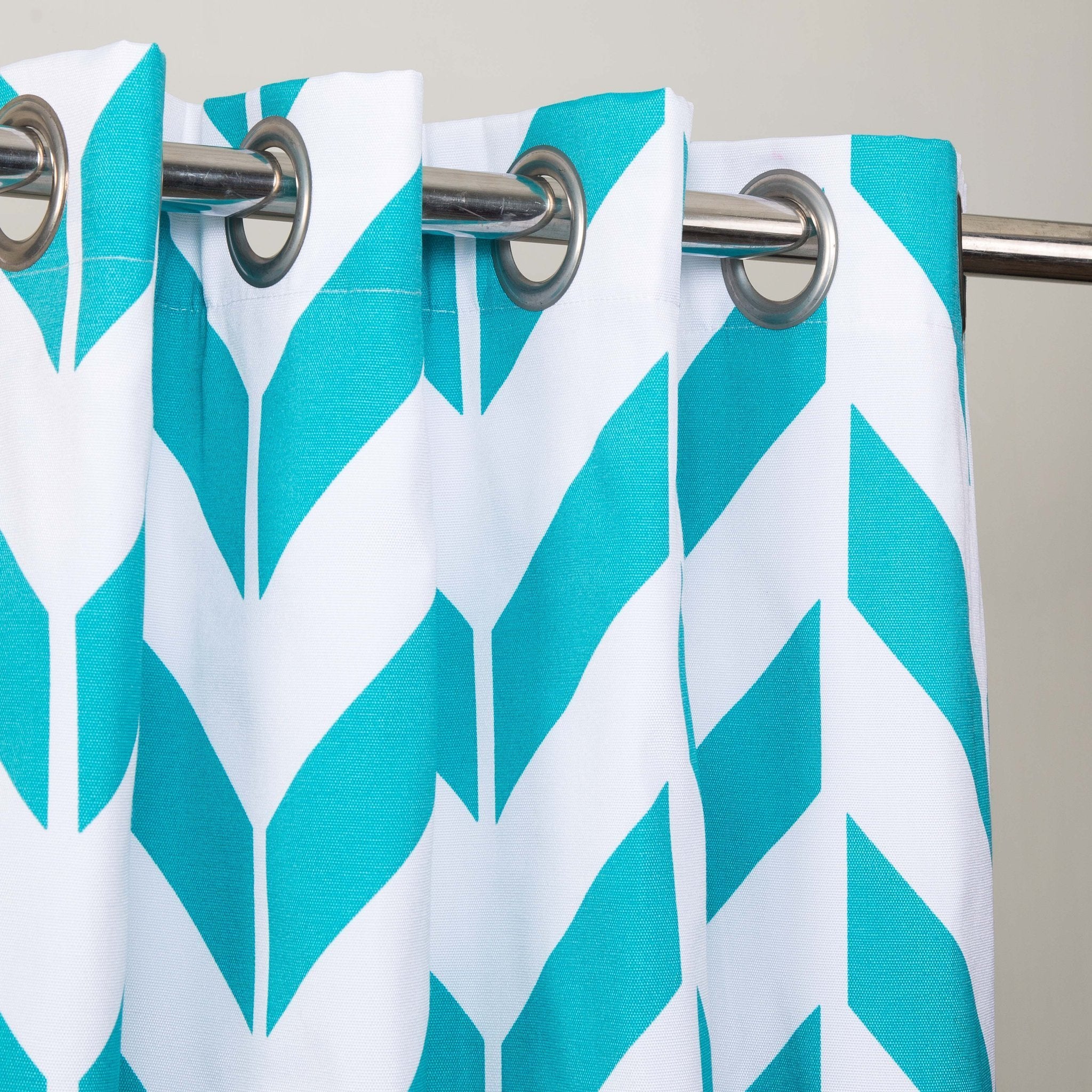 Zig Zag Designed Curtain With Lining – Single Panel – 44″ x 96″