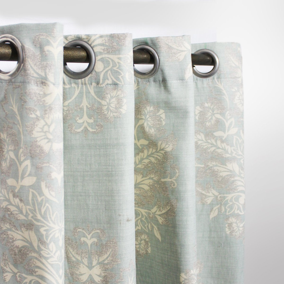 Light Green Floral – Curtain With Lining – Single Panel – 44″ x 96″
